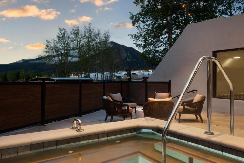 Summit Suites - image 47