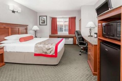 Ramada by Wyndham Frisco - image 27