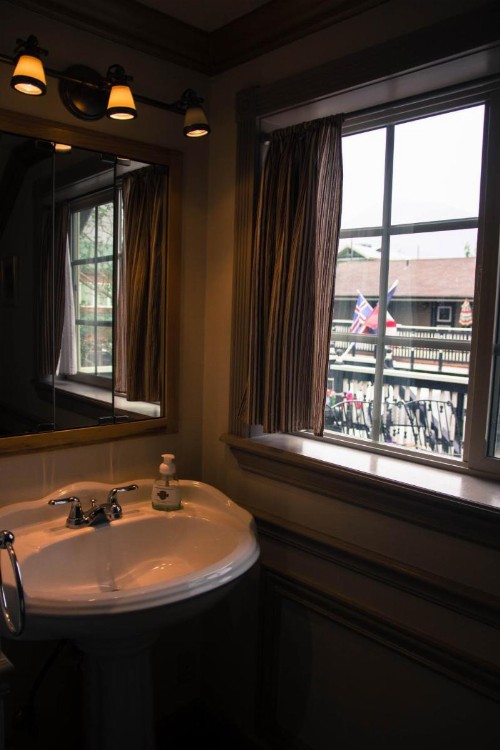 Frisco Lodge - image 8