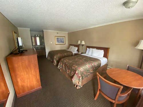 Snowshoe Motel - image 24