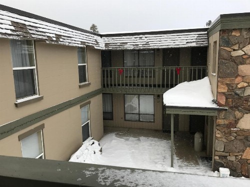 Snowshoe Motel - image 26