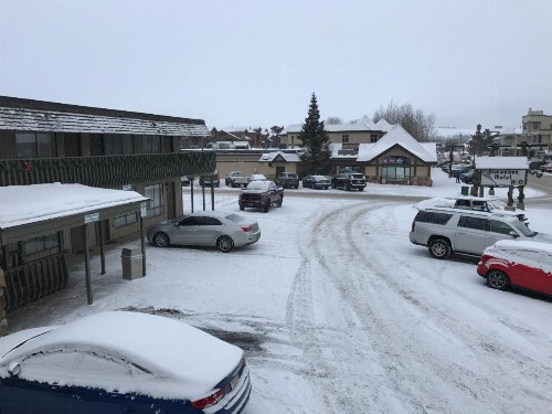 Snowshoe Motel - image 27