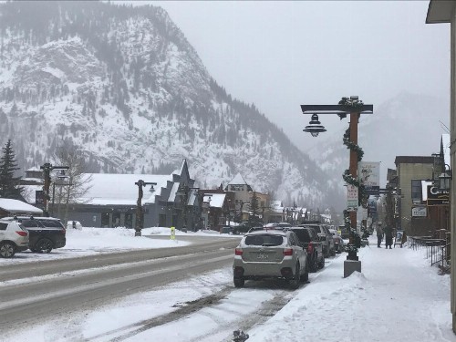Snowshoe Motel - image 32