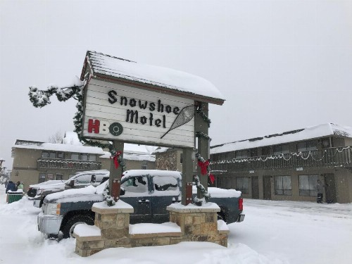 Snowshoe Motel - image 7