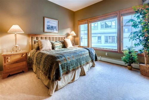One-Bedroom Elk Run Condo 23