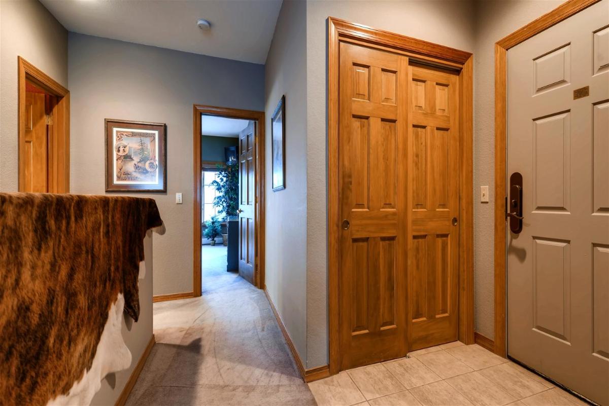 One-Bedroom Elk Run Condo 23 - image 7