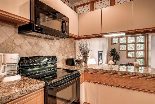 Two-Bedroom River Glen Condo 105A - image 11