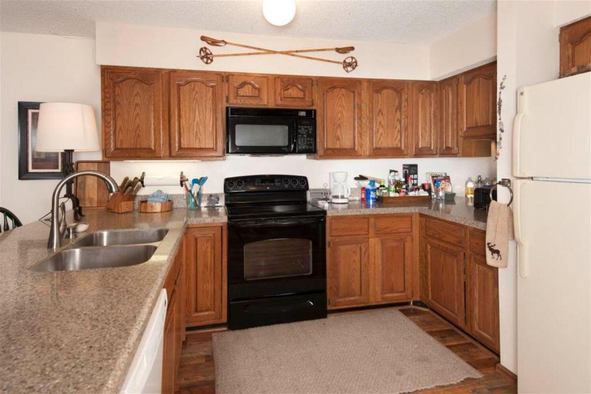 Lagoon 762B Townhouse - image 3