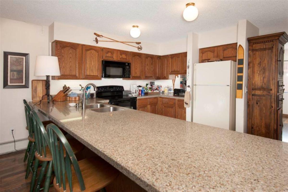 Lagoon 762B Townhouse - image 4