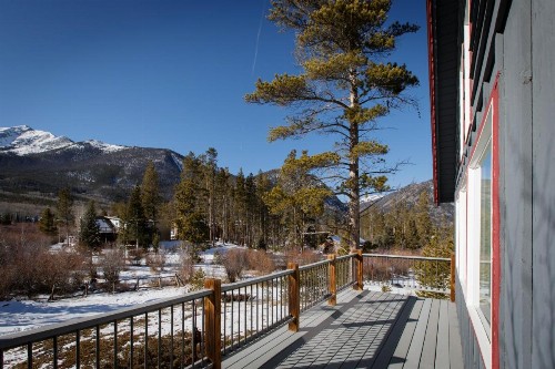 Two-Bedroom Cabin in Frisco - image 3