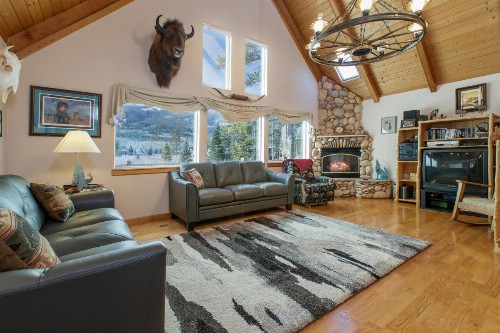 Two-Bedroom Cabin in Frisco - image 6