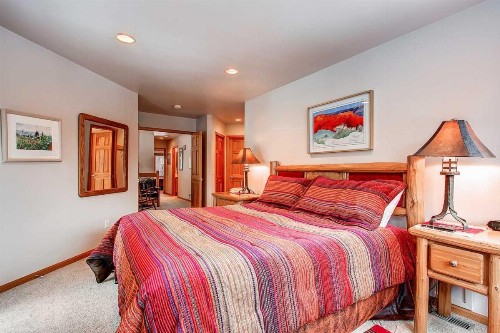 Village Townhomes - image 9