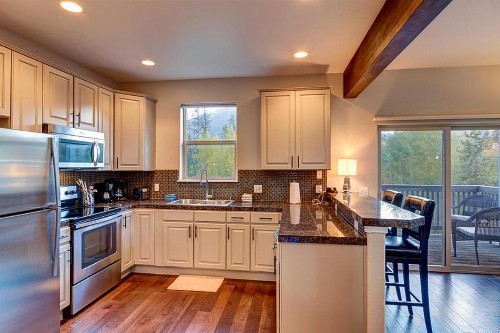 Crossroads Townhome 681B - image 3