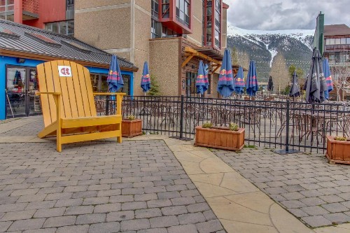 Village Square #535 - image 9