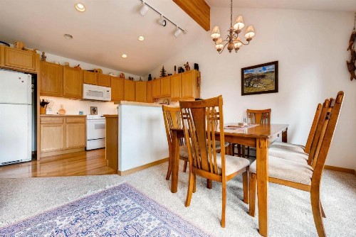 Three-Bedroom Townhome 807B at Lake Point Court - image 9