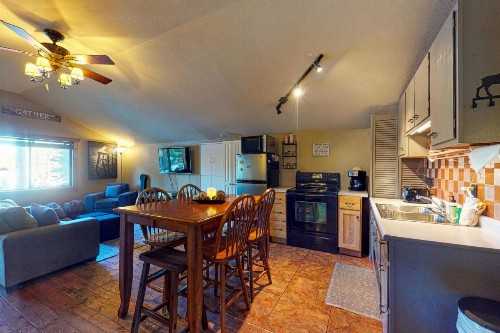 Endearing Cabin - image 12