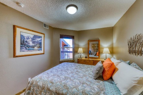 Bills Ranch Getaway - image 11