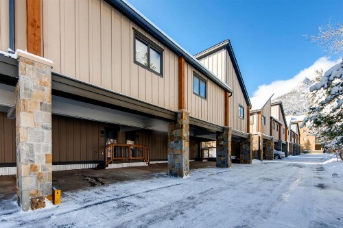 Mount Royal Townhome - image 10