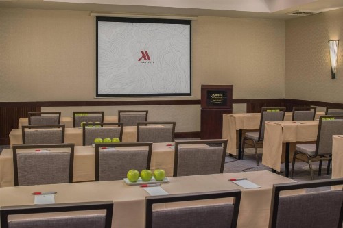 Fullerton Marriott at California State University - image 27