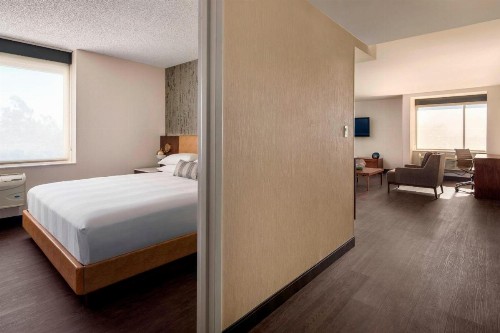 Fullerton Marriott at California State University - image 48