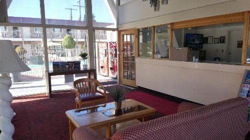 Willow Tree Lodge - image 2