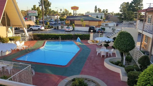 Willow Tree Lodge - image 7