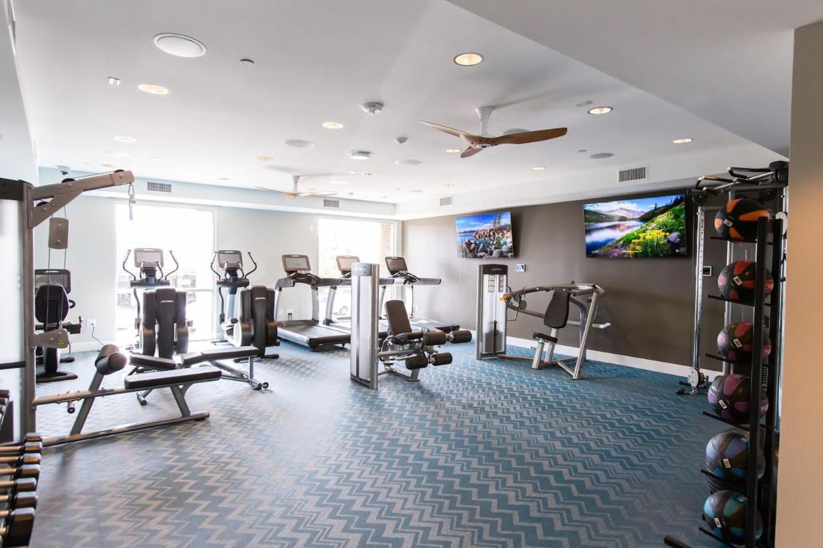 South Harbor Executive Suite Apartments - image 2