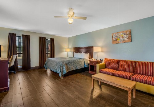 Econo Lodge Inn & Suites Fulton Rockport - image 16