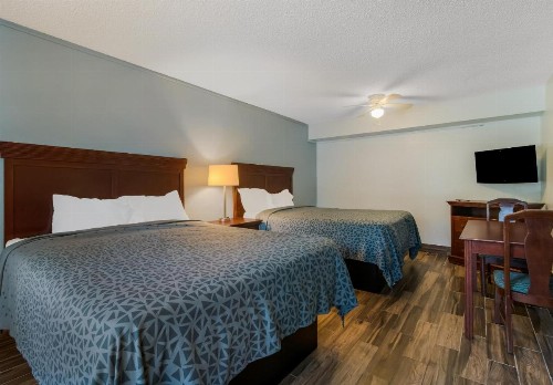 Econo Lodge Inn & Suites Fulton Rockport - image 34