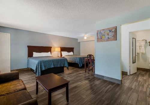 Econo Lodge Inn & Suites Fulton Rockport - image 44