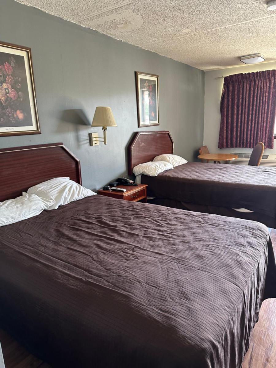 Budget Inn-Gadsden - image 3