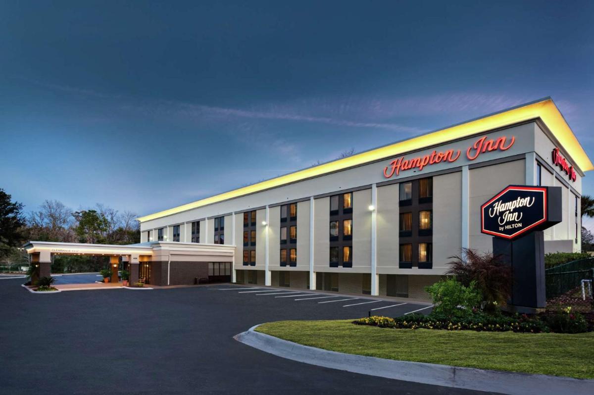 Hampton Inn Gainesville - image 2