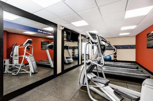 Hampton Inn Gainesville - image 22