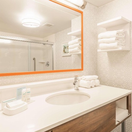 Hampton Inn Gainesville - image 23