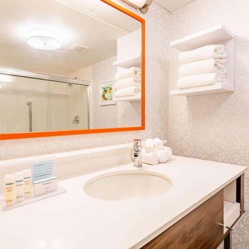 Hampton Inn Gainesville - image 32