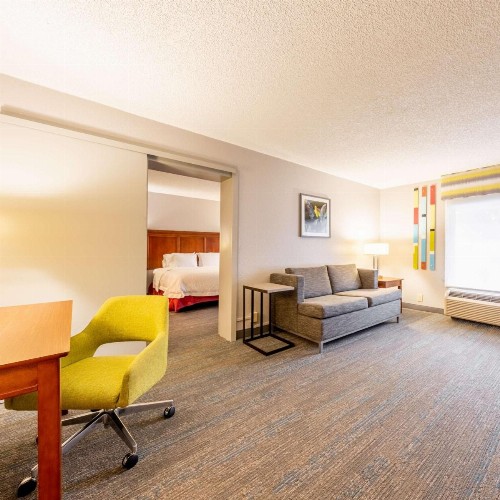 Hampton Inn Gainesville - image 40