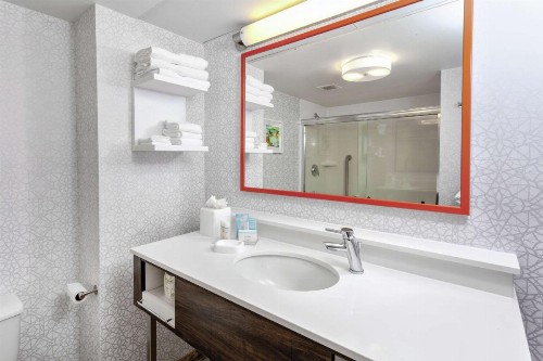 Hampton Inn Gainesville - image 48