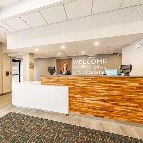 Hampton Inn Gainesville - image 9
