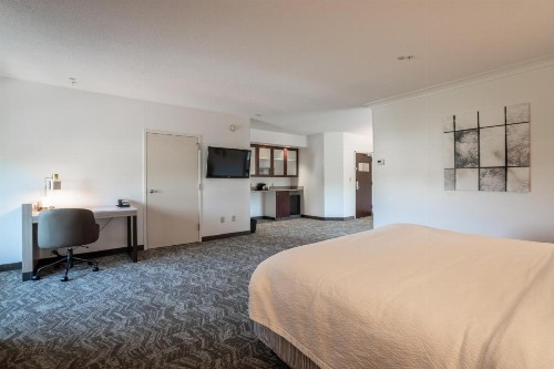 SpringHill Suites Gainesville - image 25