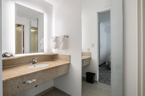 SpringHill Suites Gainesville - image 34