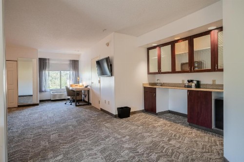 SpringHill Suites Gainesville - image 38