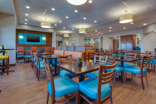 Drury Inn & Suites Gainesville - image 7