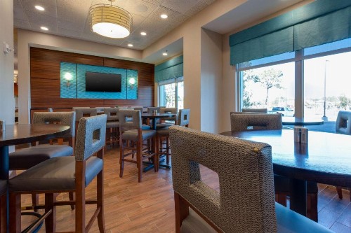 Drury Inn & Suites Gainesville - image 9