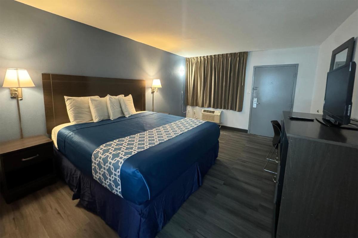 Econo Lodge University - main image