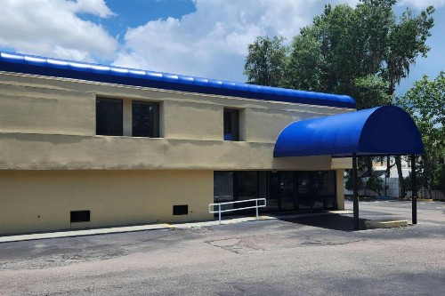 Econo Lodge University - image 3