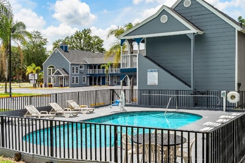GatorTown Inn - image 7