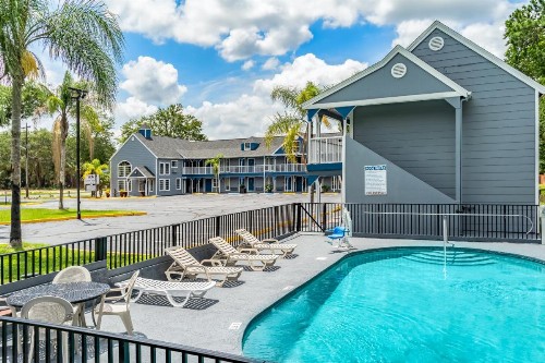 GatorTown Inn - image 8