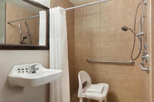 Country Inn & Suites by Radisson Gainesville FL - image 28