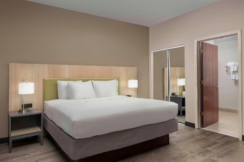 Country Inn & Suites by Radisson Gainesville FL - image 33