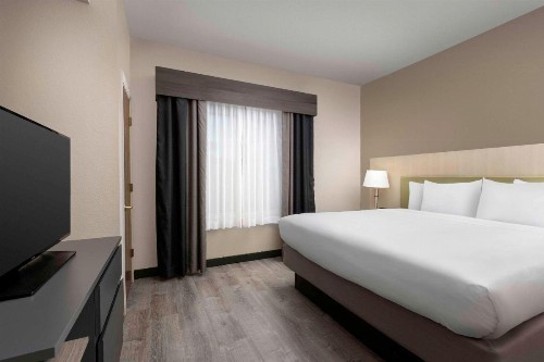 Country Inn & Suites by Radisson Gainesville FL - image 36